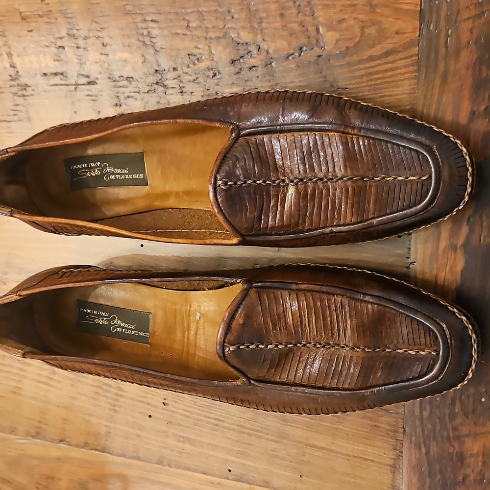 BEAUTIFUL ITALIAN SESTO MEUCCI LEATHER LOAFERS